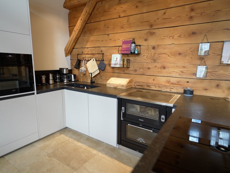 Eingerichtet Kueche im Chalet 1888 | © Daniel Gollner 