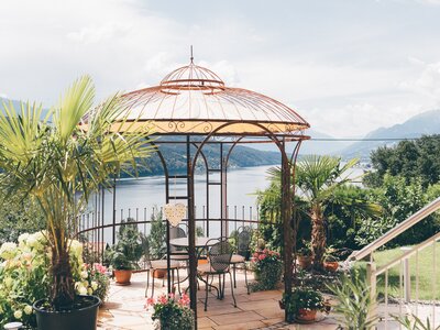 Pavillon mit Blick auf den See | © Urlaub am Bauernhof Kärnten / Daniel Gollner