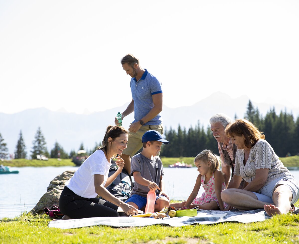 Picknick mit Familie | © Serfaus-Fiss-Ladis Marketing GmbH/Daniel Zangerl Picknick mit Familie | © Serfaus-Fiss-Ladis Marketing GmbH/Daniel Zangerl
