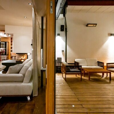 Lounge conservatory and courtyard