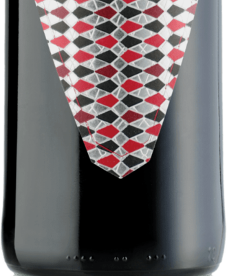 A bottle of IBY-LEHRNER RONDO Blaufränkisch Reserve wine, available at the farmhouse.