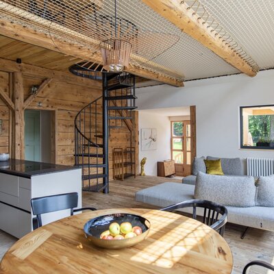 Chalet 1888  livingroom with loftnet