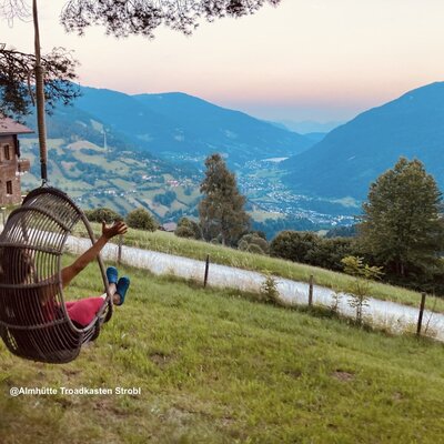 This view of the valley is heart-warming@Panorama Almhütte Nockberge