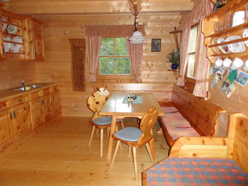 Living room/open-plan kitchen