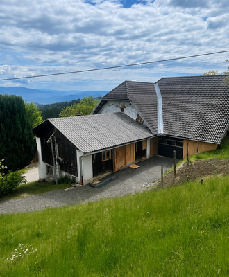 The existing old cider press was converted into an approx. 45 m² guest area for our farm holiday guests.