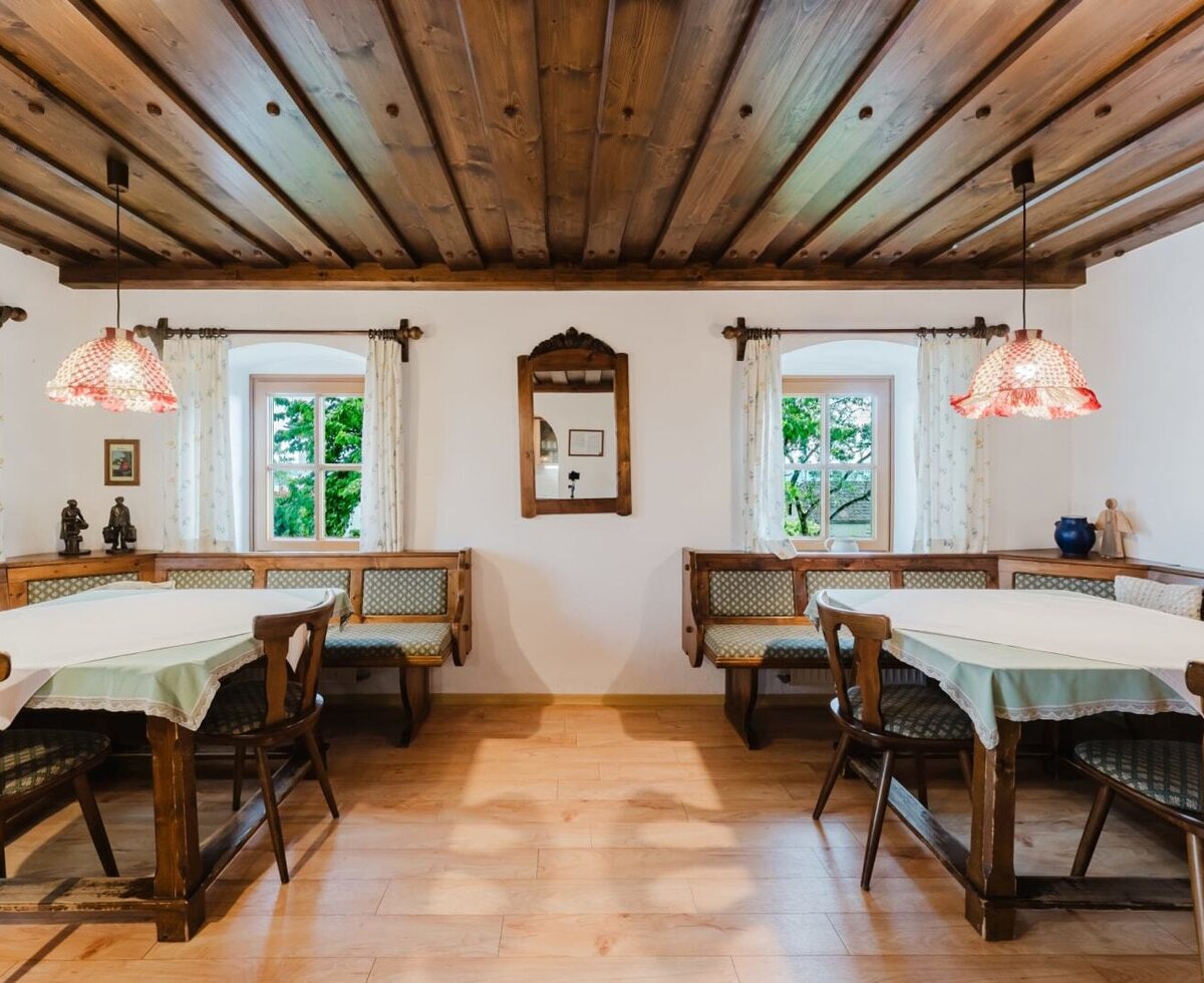 Traditional living room in our farmhouse - our breakfast room © TVB Mühlviertel/Justin Berlinger