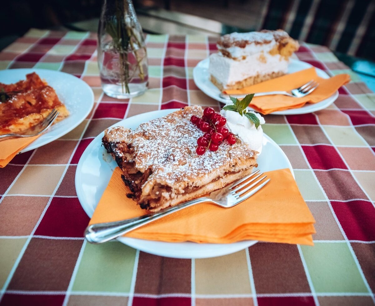 Homemade cakes and pies, one of the farmhouse's specialties.