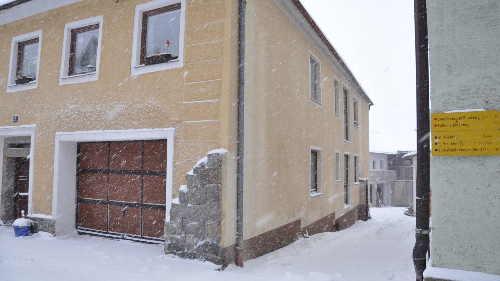 You will find the masters of the house here