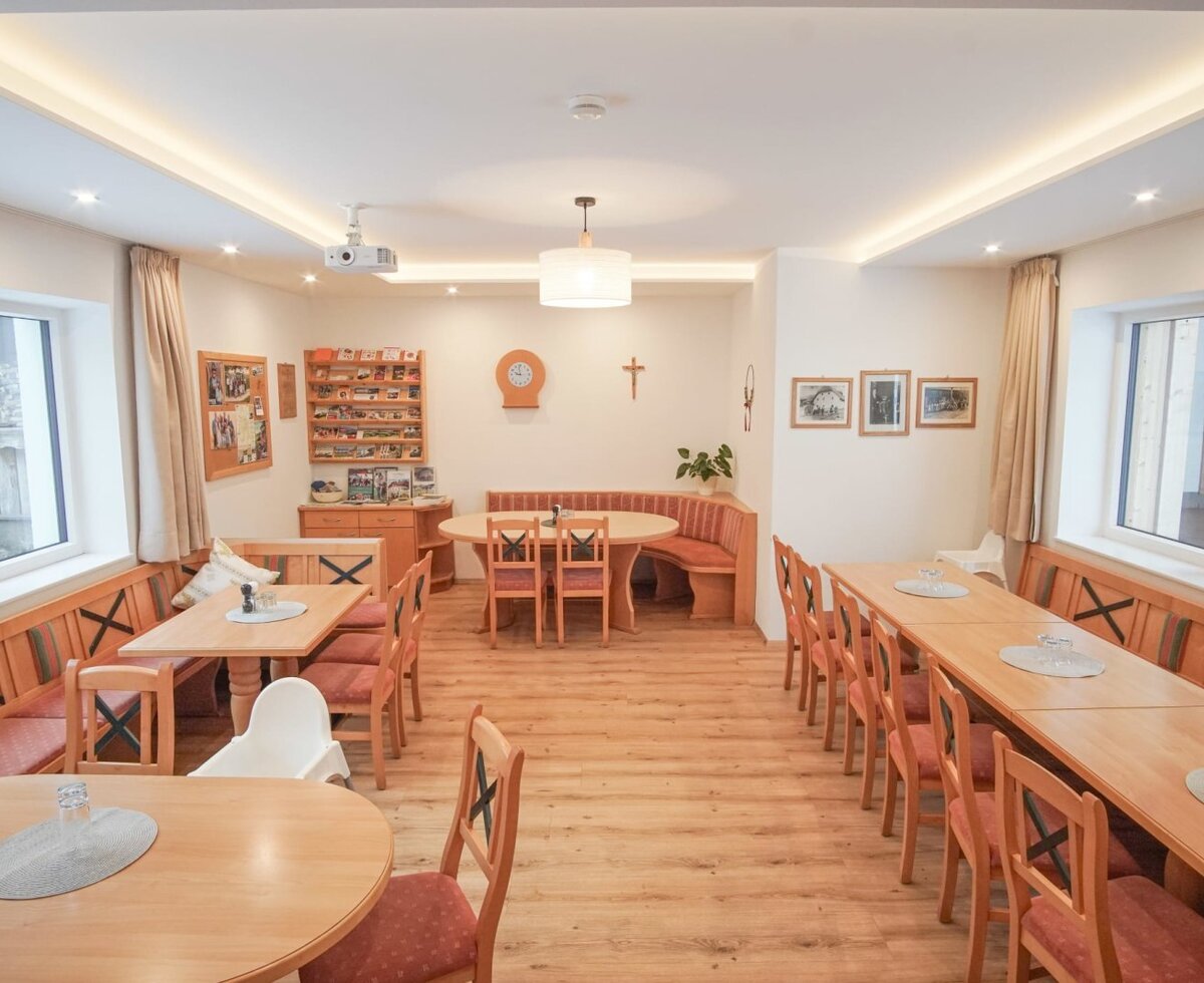 Breakfast room, holiday on a farm