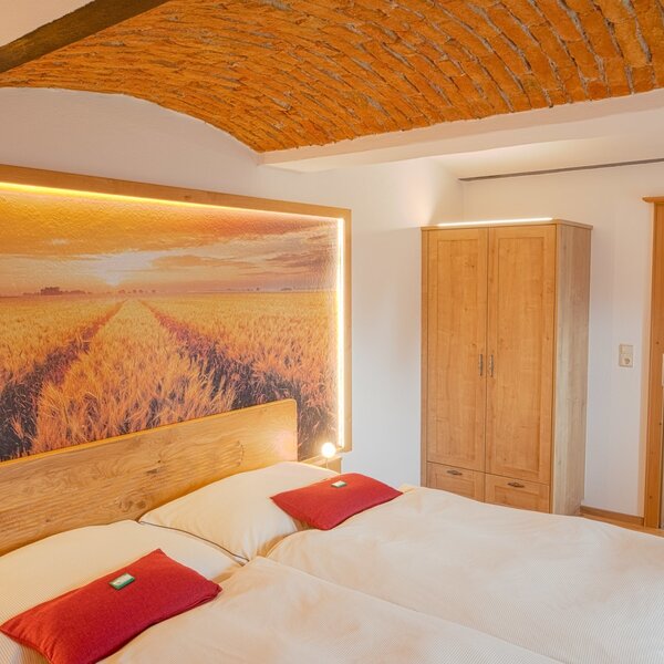 Double bed piglet apartment