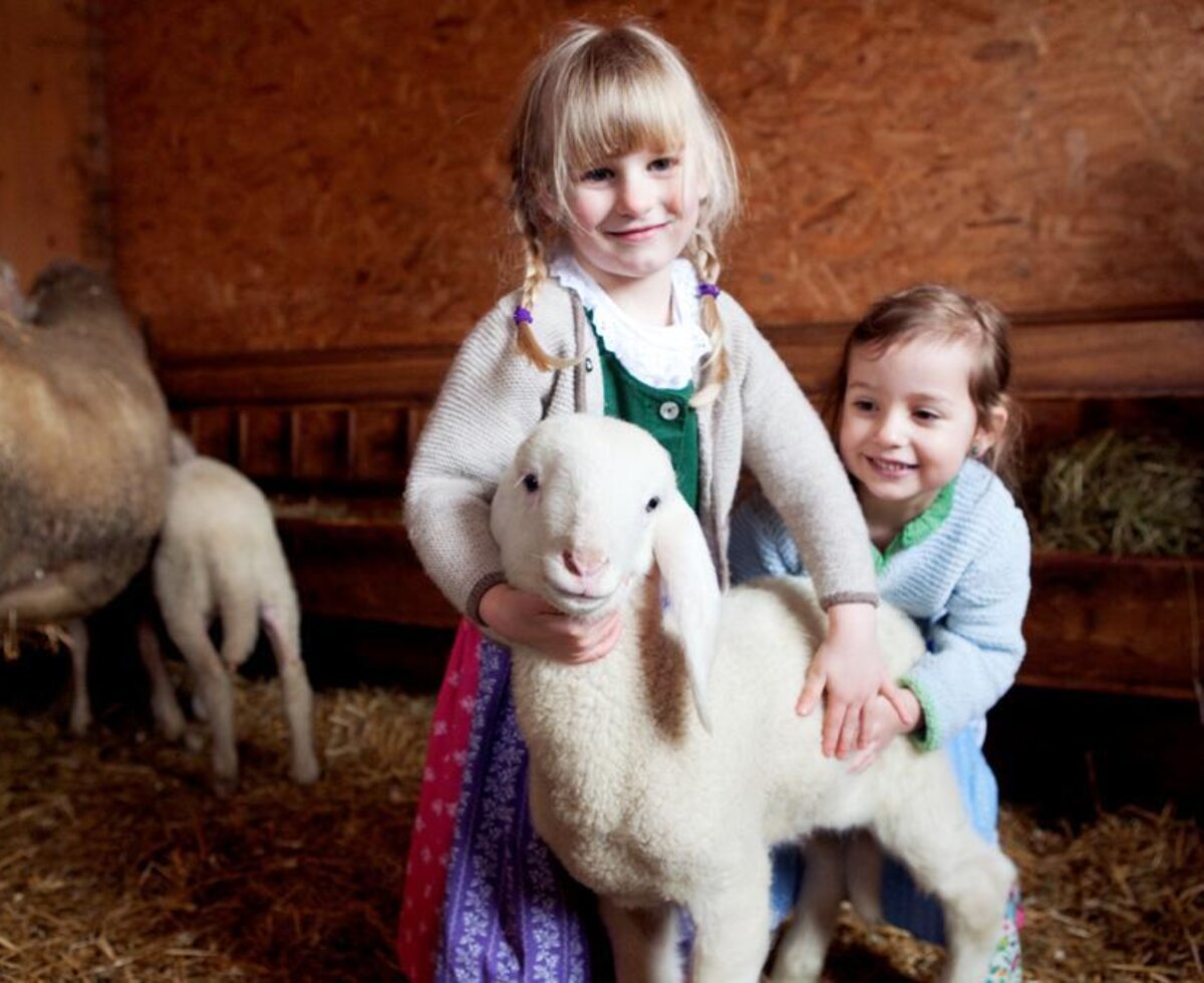 Children with Lamb