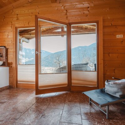 Relaxation room with mountain views