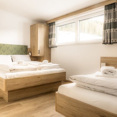 Double room with extra bed for occupancy of 5 people