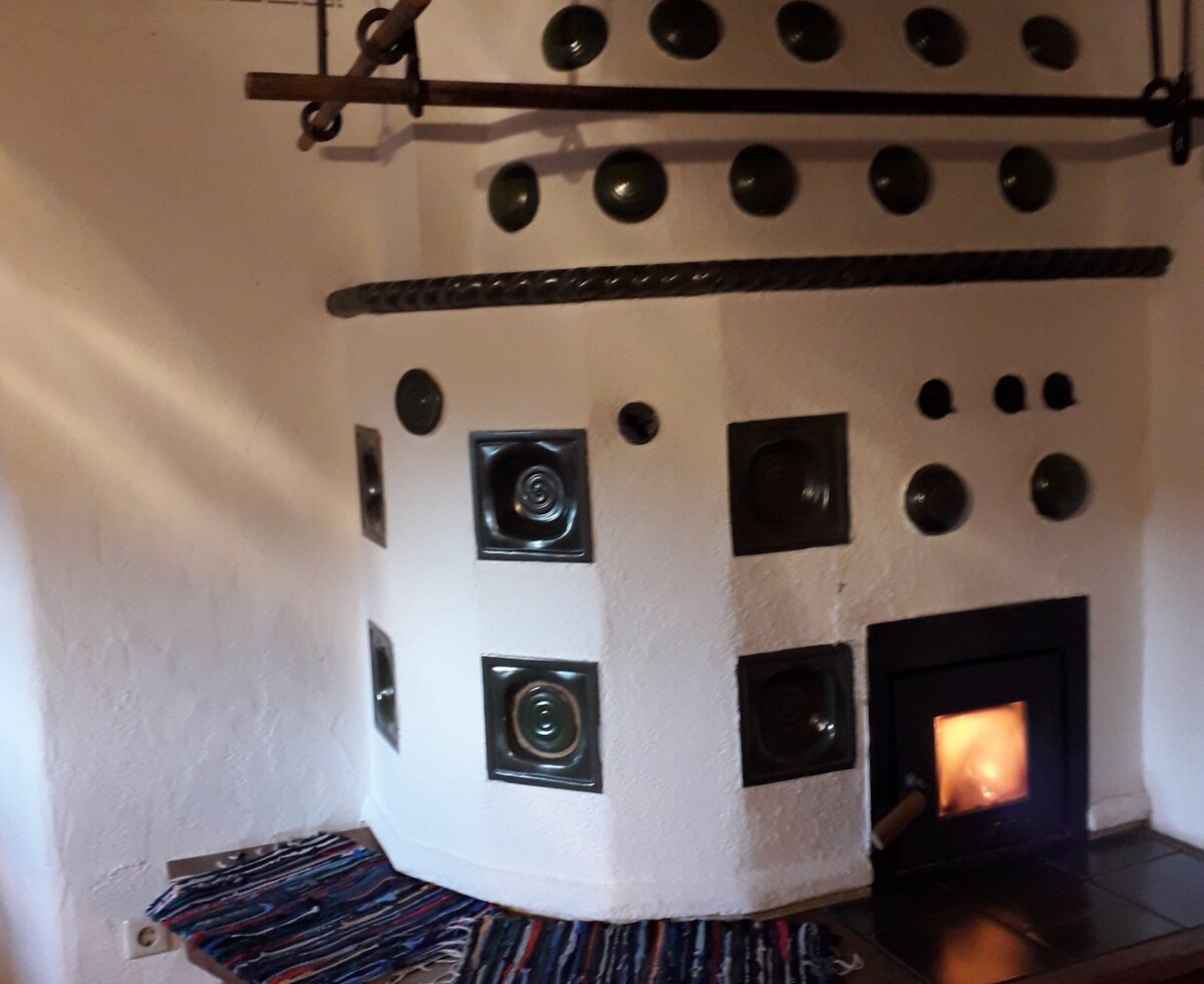 Tiled stove