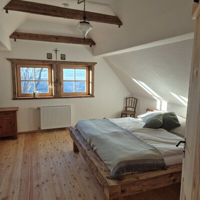Room 4 beds