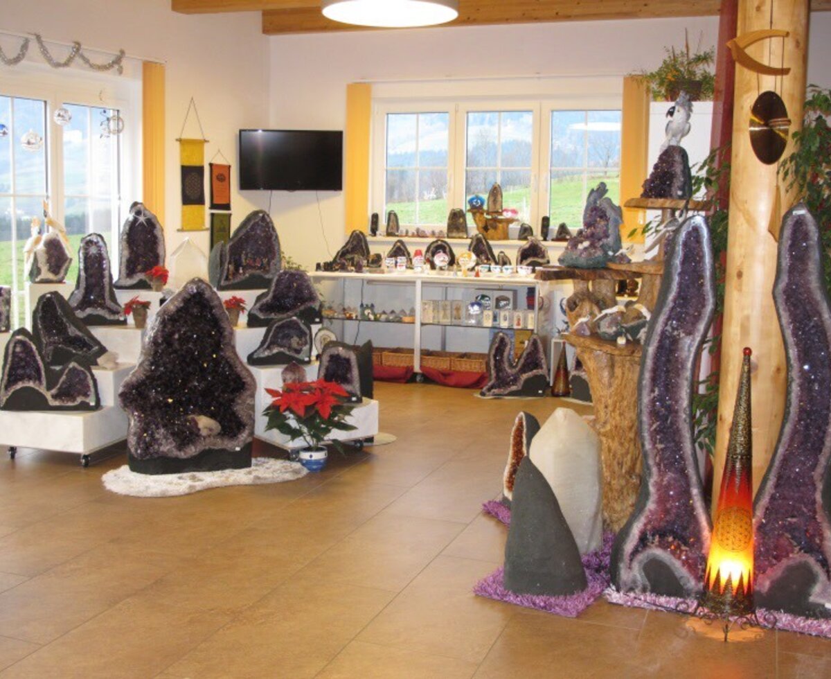 Our shop offers you minerals of a special kind - Amethyst geodes and much more invite you to browse.