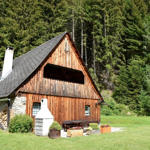 Exterior of the cabin