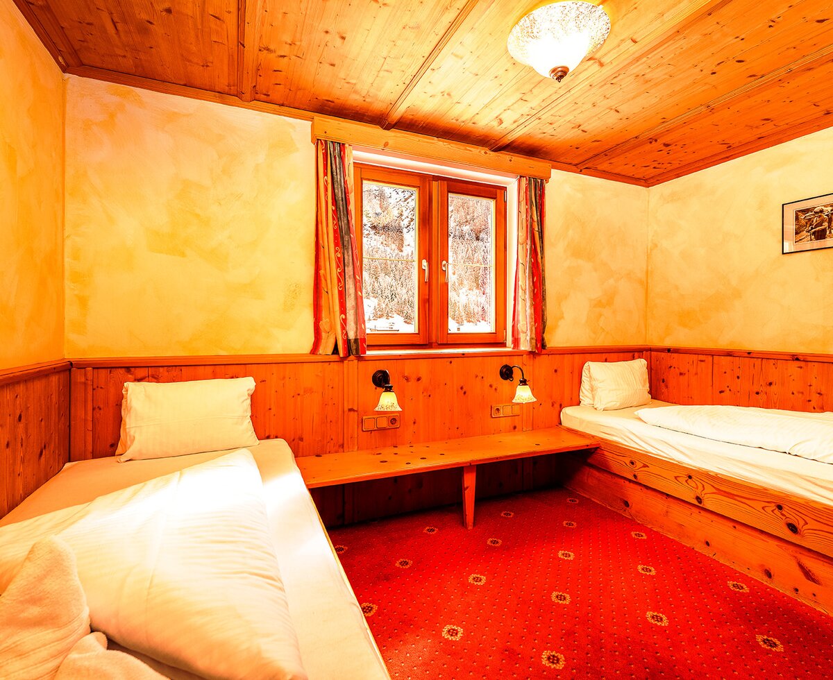 Cozy children's area in the Rosengarten Suite in Haus Bergheimat with loving details for little guests.