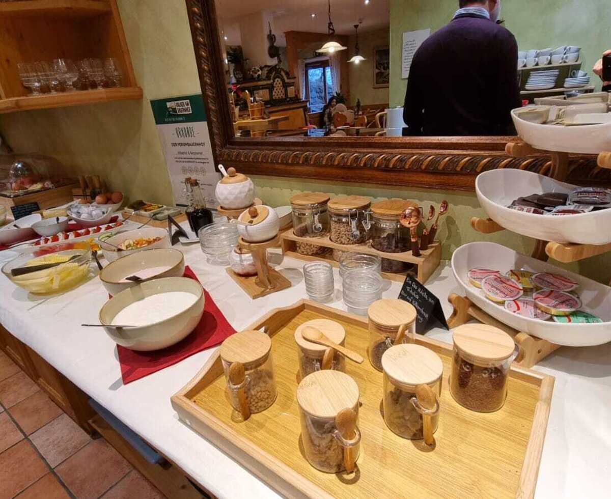 Various regional breakfast delicacies at our buffet ensure enjoyable holiday moments.