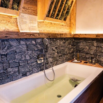 Our exclusive mountain hay bath invites you to relax and feel good with mountain hay from our own mountain meadow.