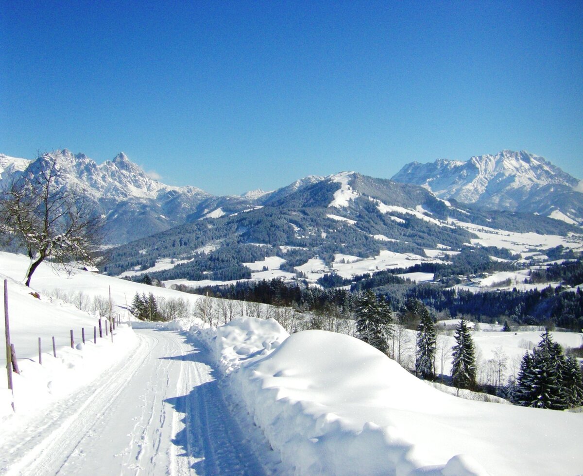 100 km groomed winter hiking trails in the Pillersee Valley
