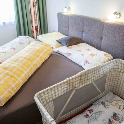 room with babybed