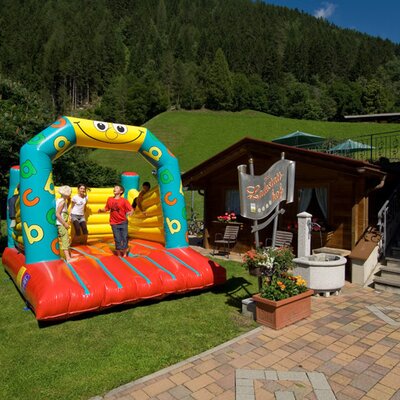 Children's bouncy castle