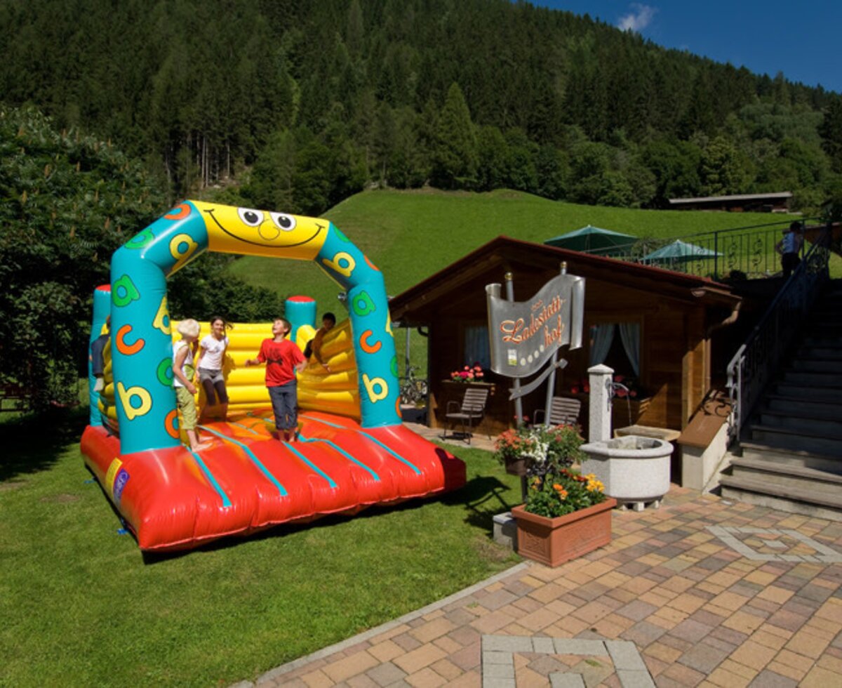 Children's bouncy castle