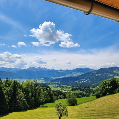 Magnificent panoramic view from the Lindenblick kitchen