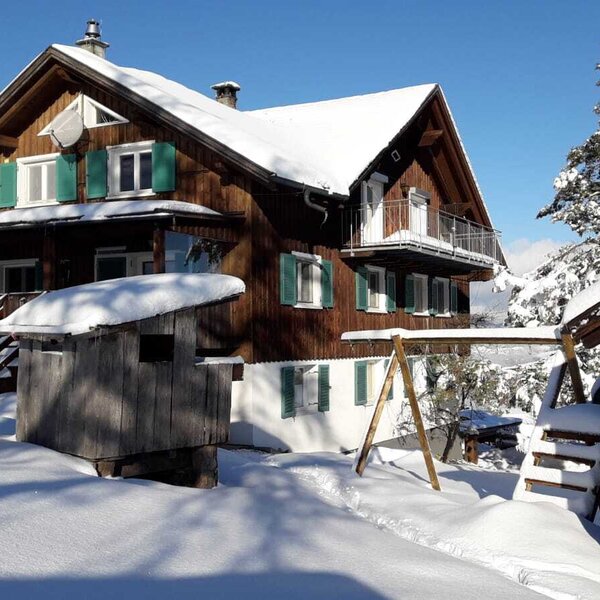 Family farm Bereuter. Apartment with panoramic view and large balcony for rent. Free rooms in Alberschwende. Holiday in the Bregenzerwald