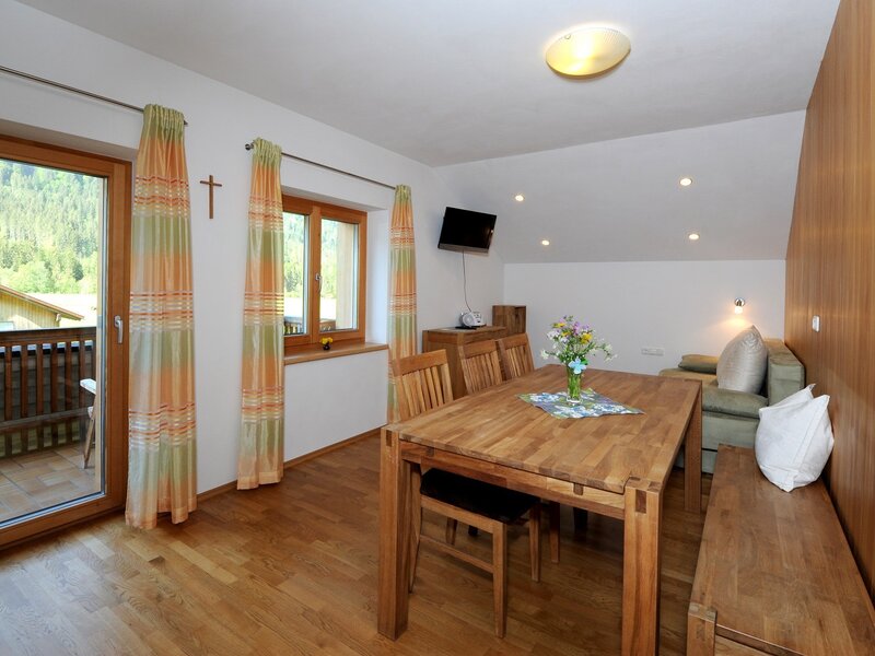 App. sonnenunterg. livingroom