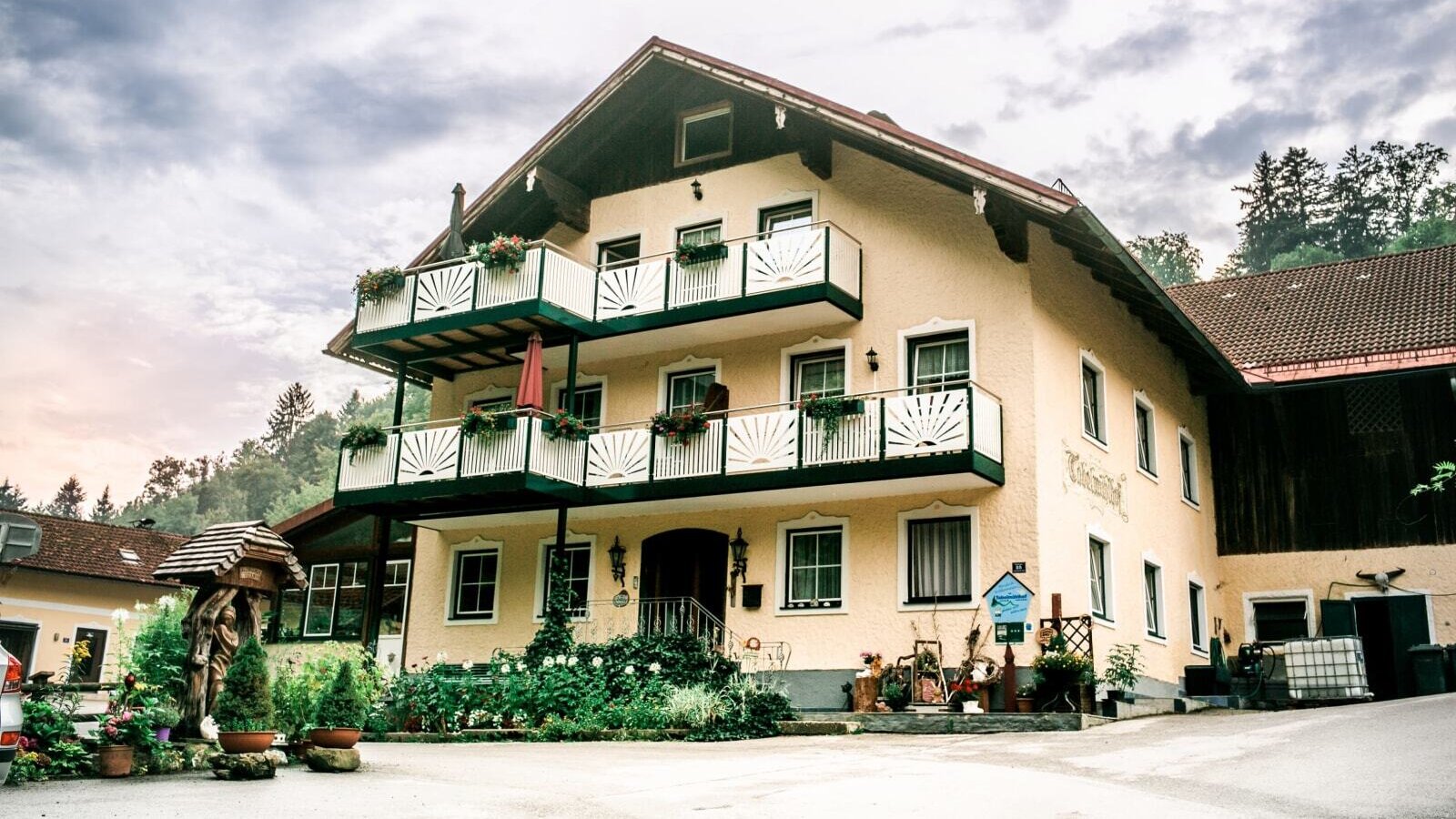 Tobelm Hlestrasse 2 7270 Davos